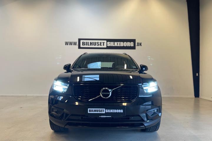 Sort Volvo XC40 fra 2021