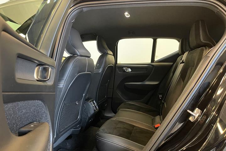Sort Volvo XC40 fra 2021