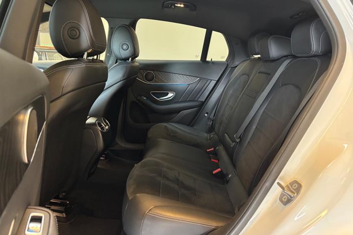 Hvid Mercedes GLC250 fra 2017