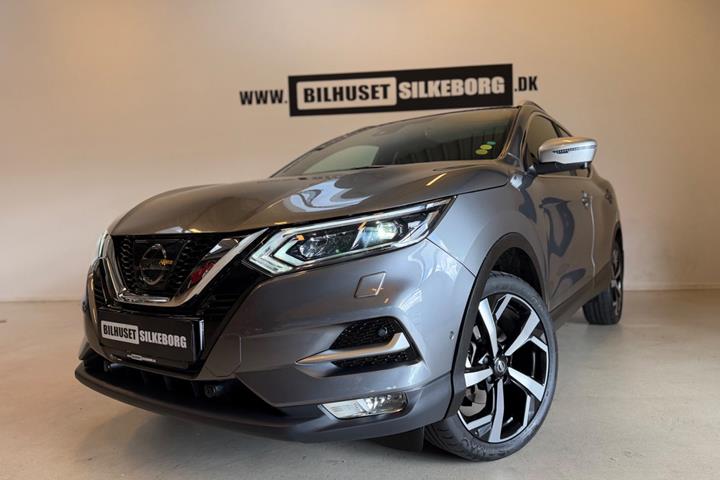 Sort Nissan Qashqai fra 2018