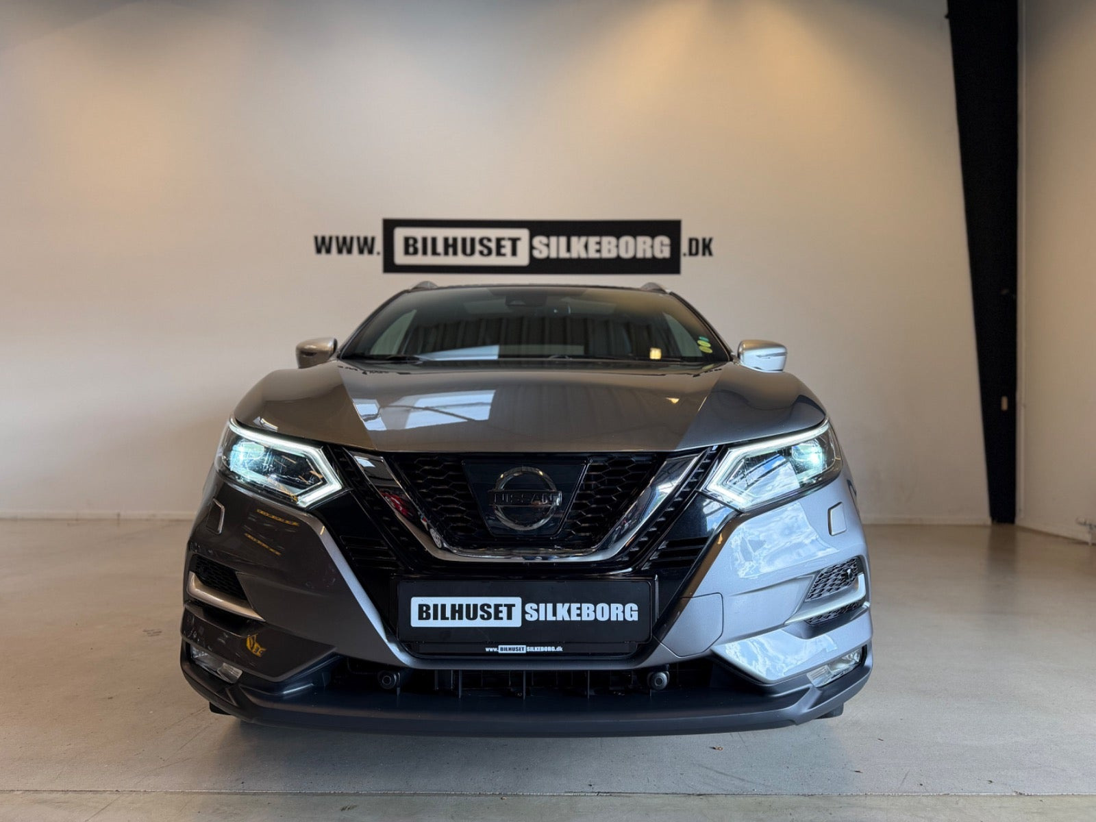 Sort Nissan Qashqai fra 2018