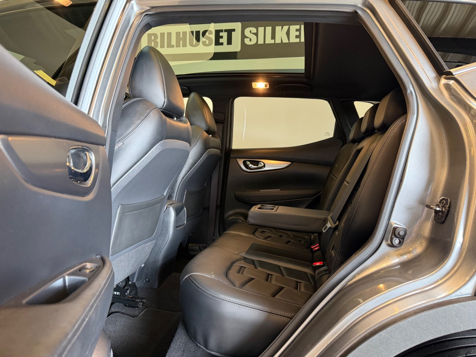 Sort Nissan Qashqai fra 2018