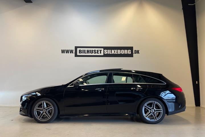 Rød Mercedes CLA220 d fra 2020