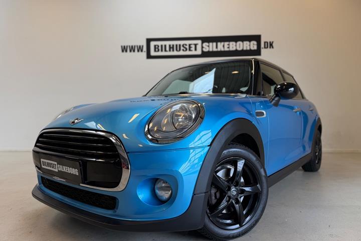 Blå Mini Cooper fra 2015