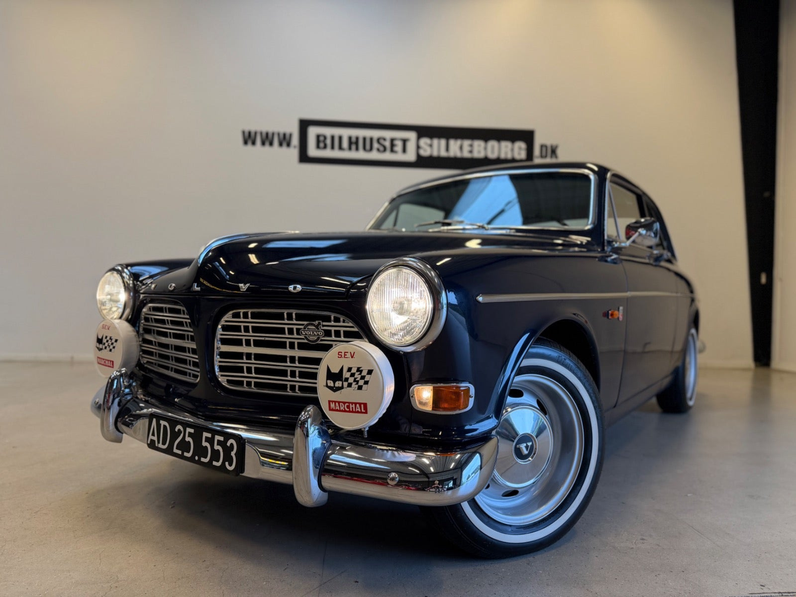 Blå Volvo 122S fra 1967