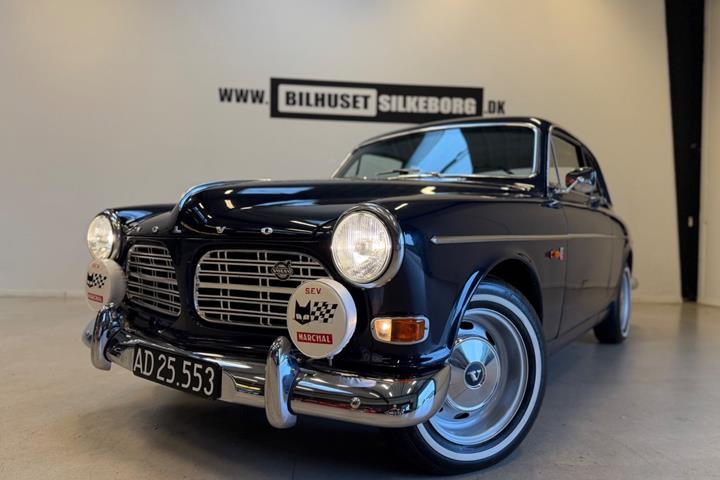 Blå Volvo 122S fra 1967