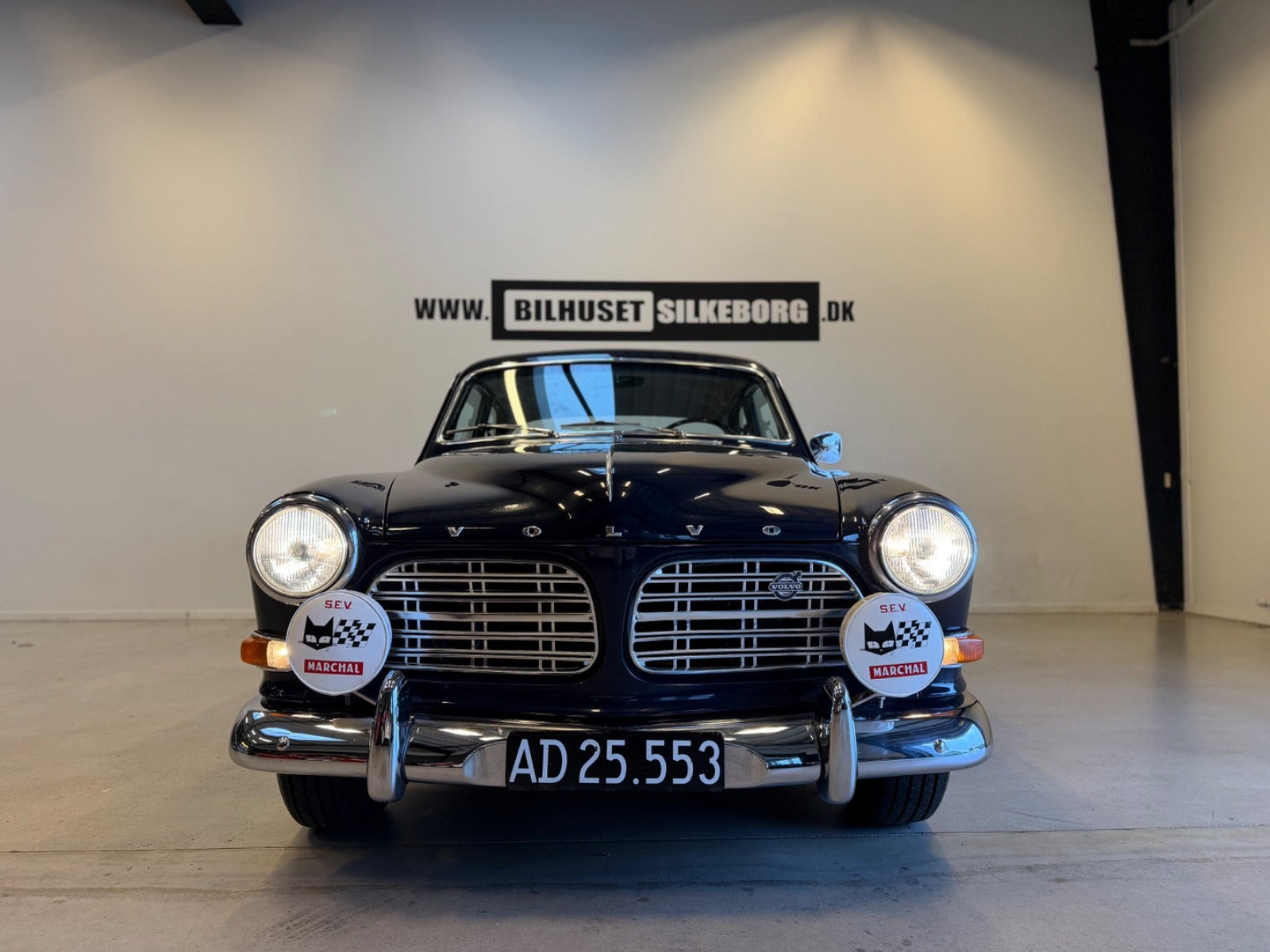Blå Volvo 122S fra 1967