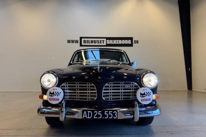 Blå Volvo 122S fra 1967