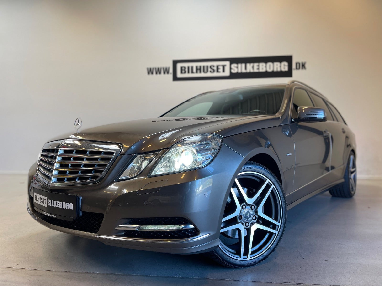 Grå Mercedes E250 fra 2010