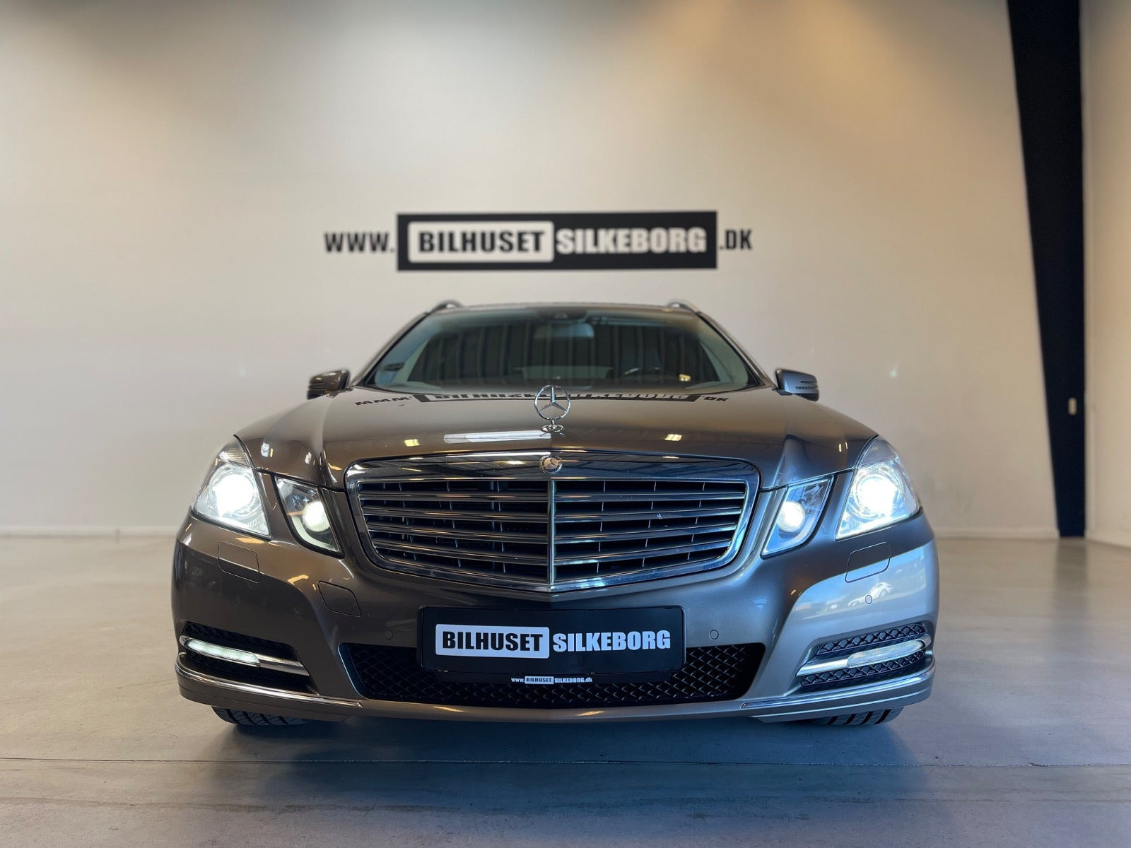 Grå Mercedes E250 fra 2010