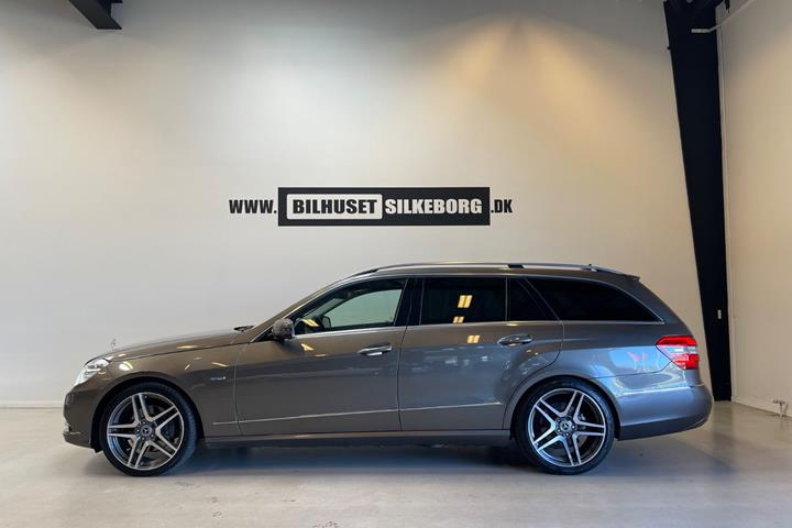Grå Mercedes E250 fra 2010