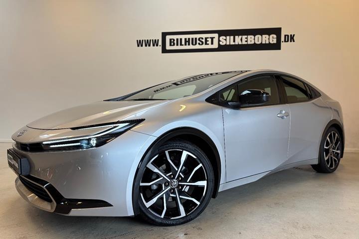 undefined Toyota Prius fra 2024