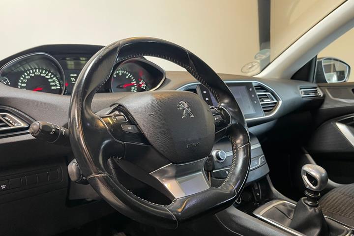 undefined Peugeot 308 fra 2017