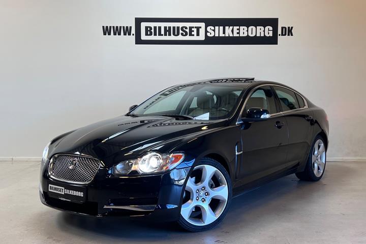Brun Jaguar XF fra 2008