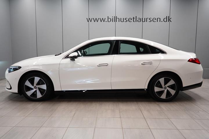 Hvid Mercedes CLA250+ fra 2026