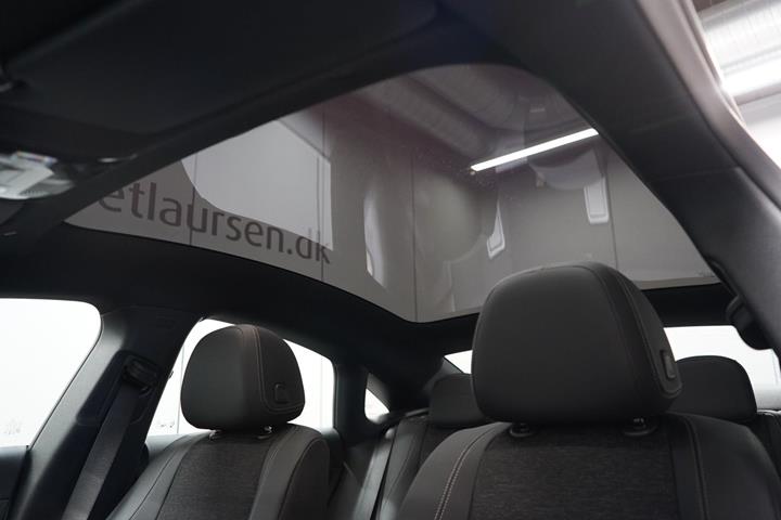 Hvid Mercedes CLA250+ fra 2026