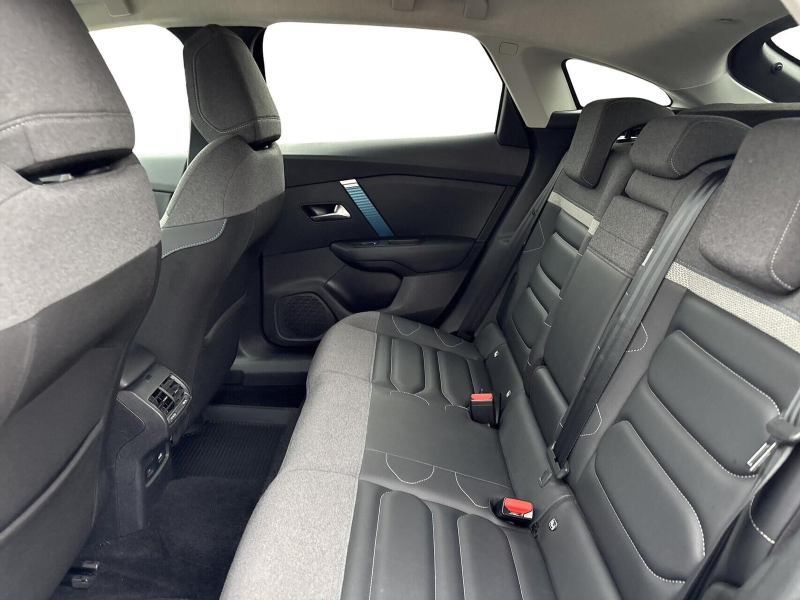 Sort Citroën ë-C4 fra 2023