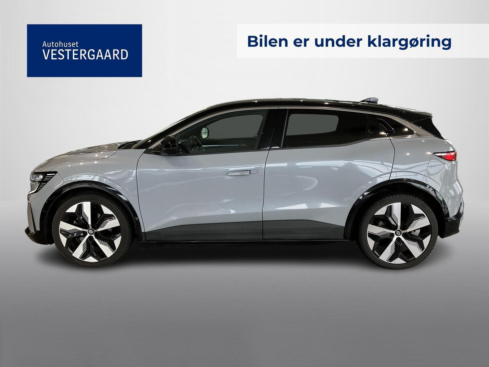 Grå Renault Megane E-Tech fra 2023