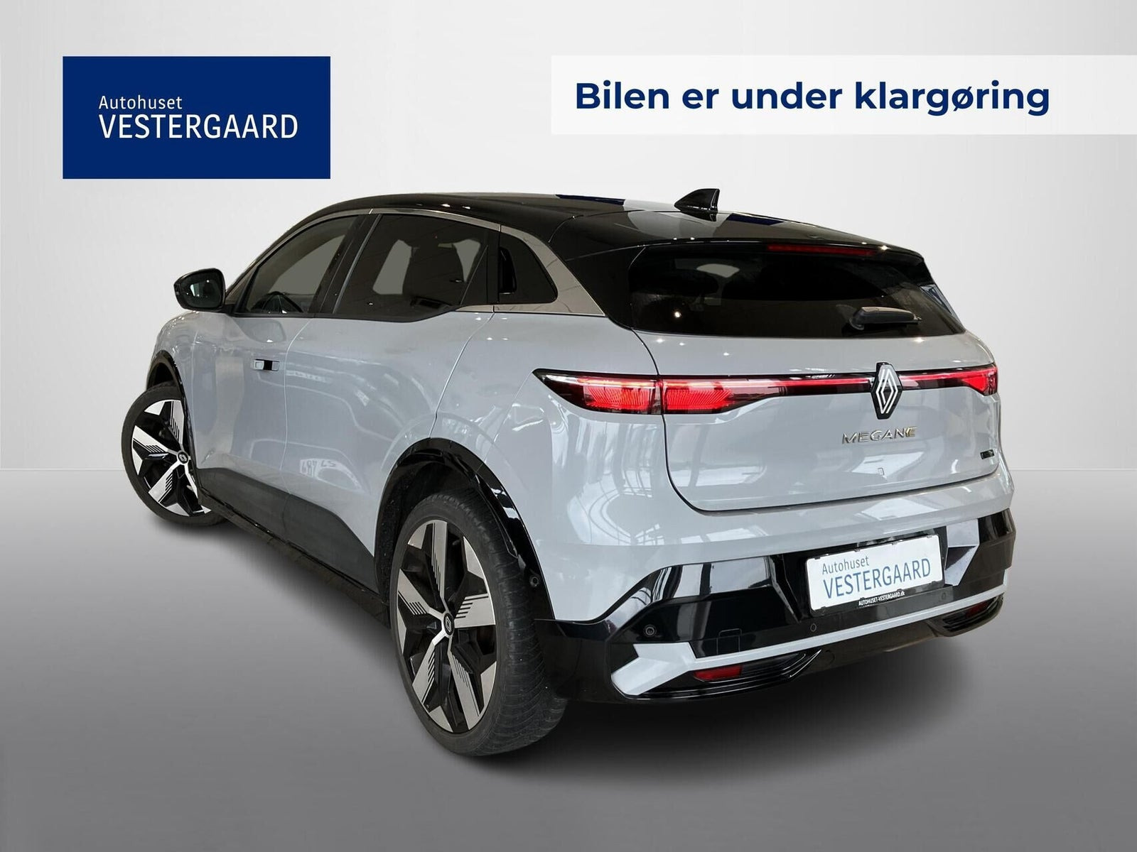 Grå Renault Megane E-Tech fra 2023