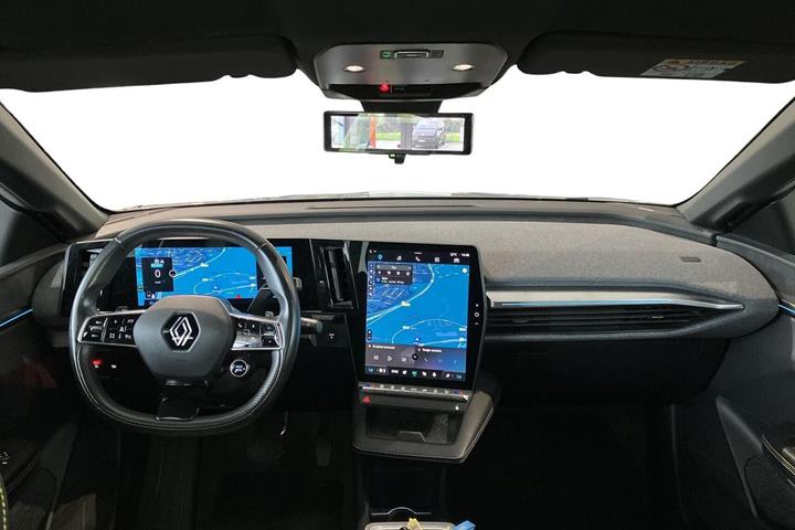 Grå Renault Megane E-Tech fra 2023