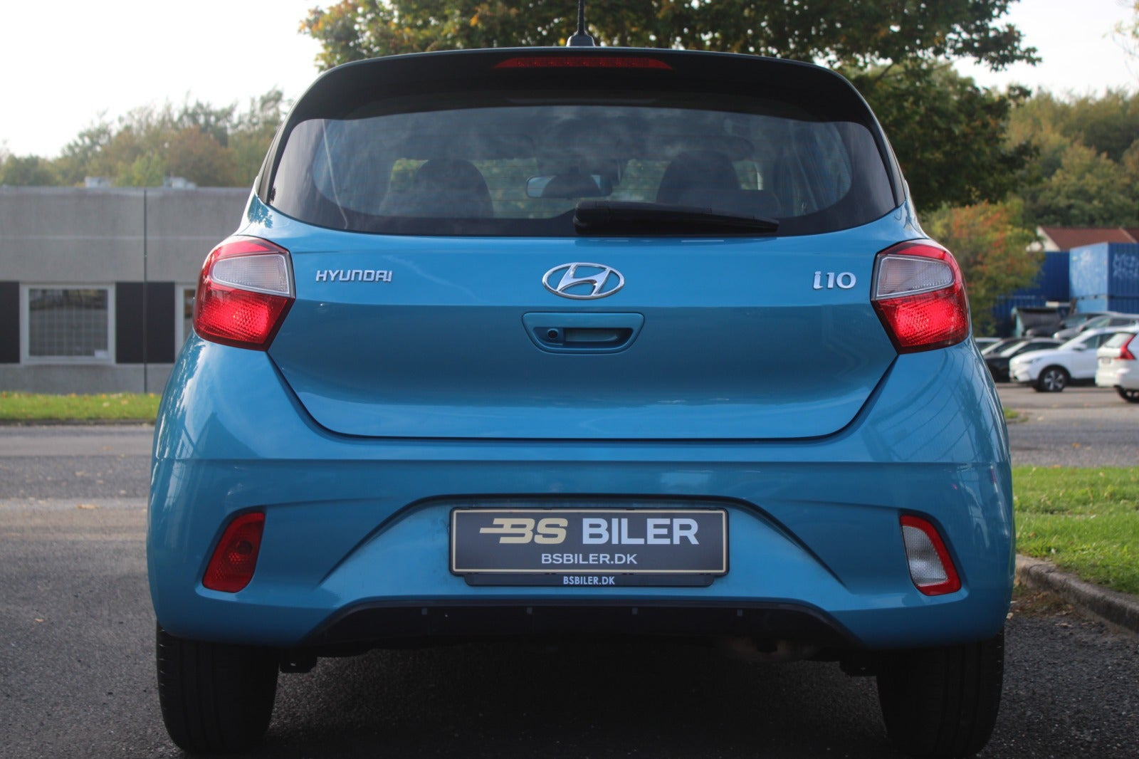 Blå Hyundai i10 fra 2021