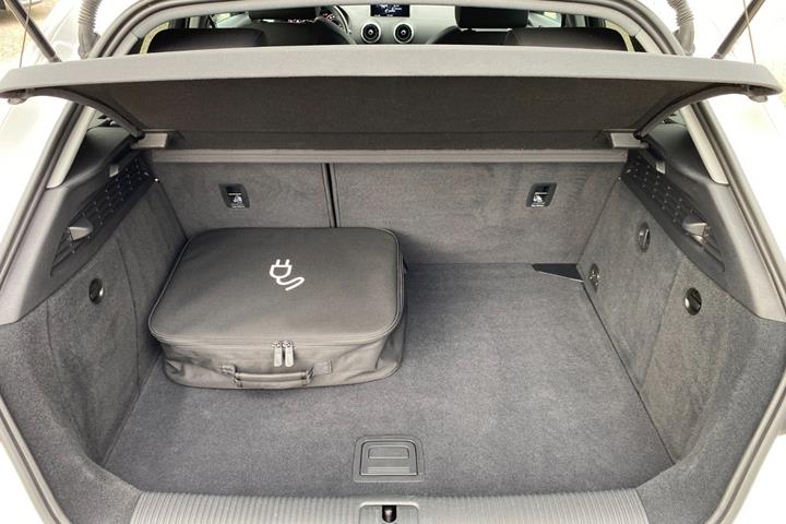 Hvid Audi A3 fra 2020