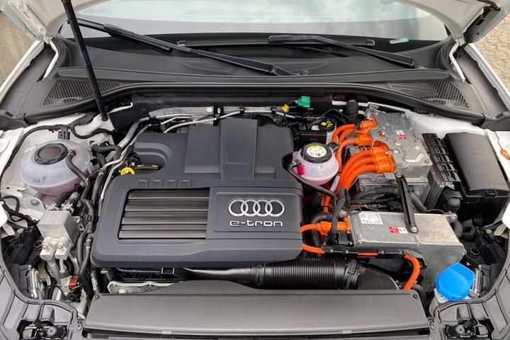 Hvid Audi A3 fra 2020