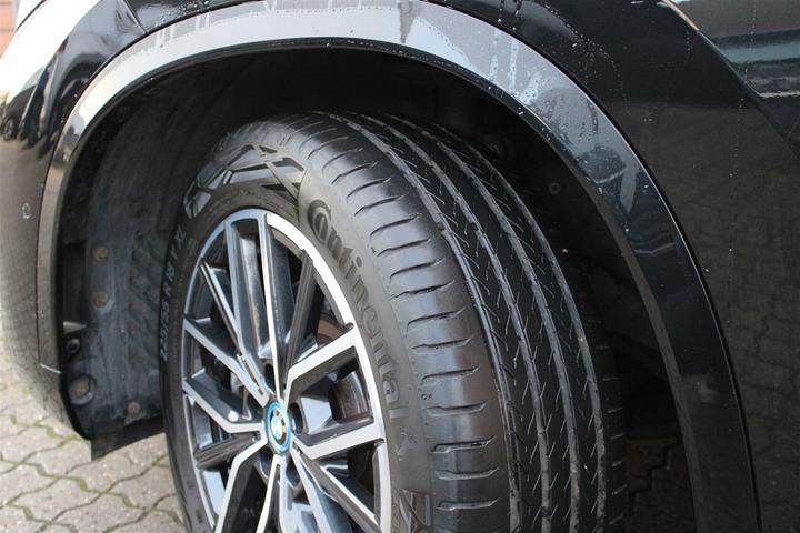 Sort BMW iX1 fra 2023