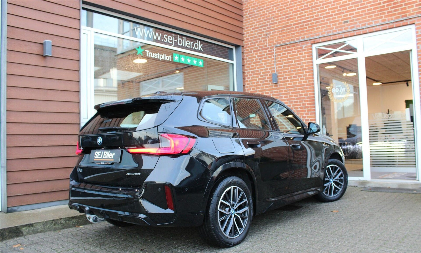 Sort BMW iX1 fra 2023