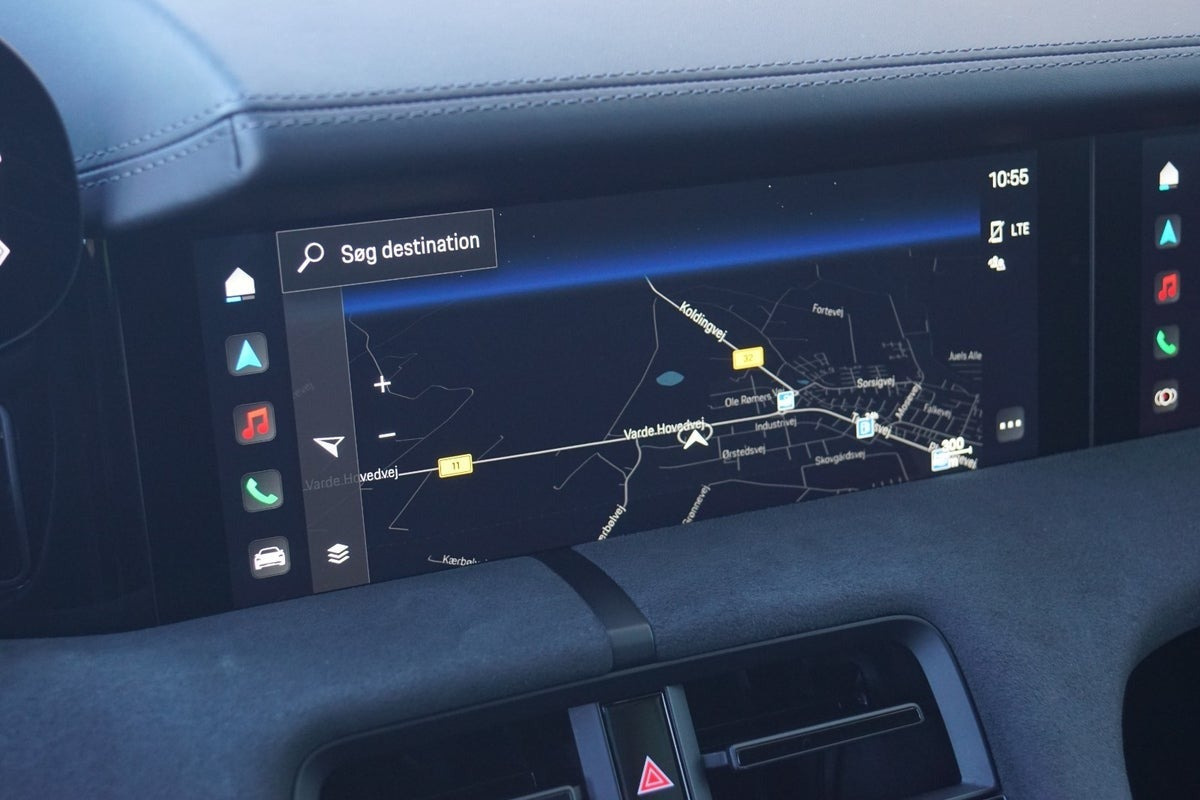 Grå Porsche Taycan GTS fra 2022