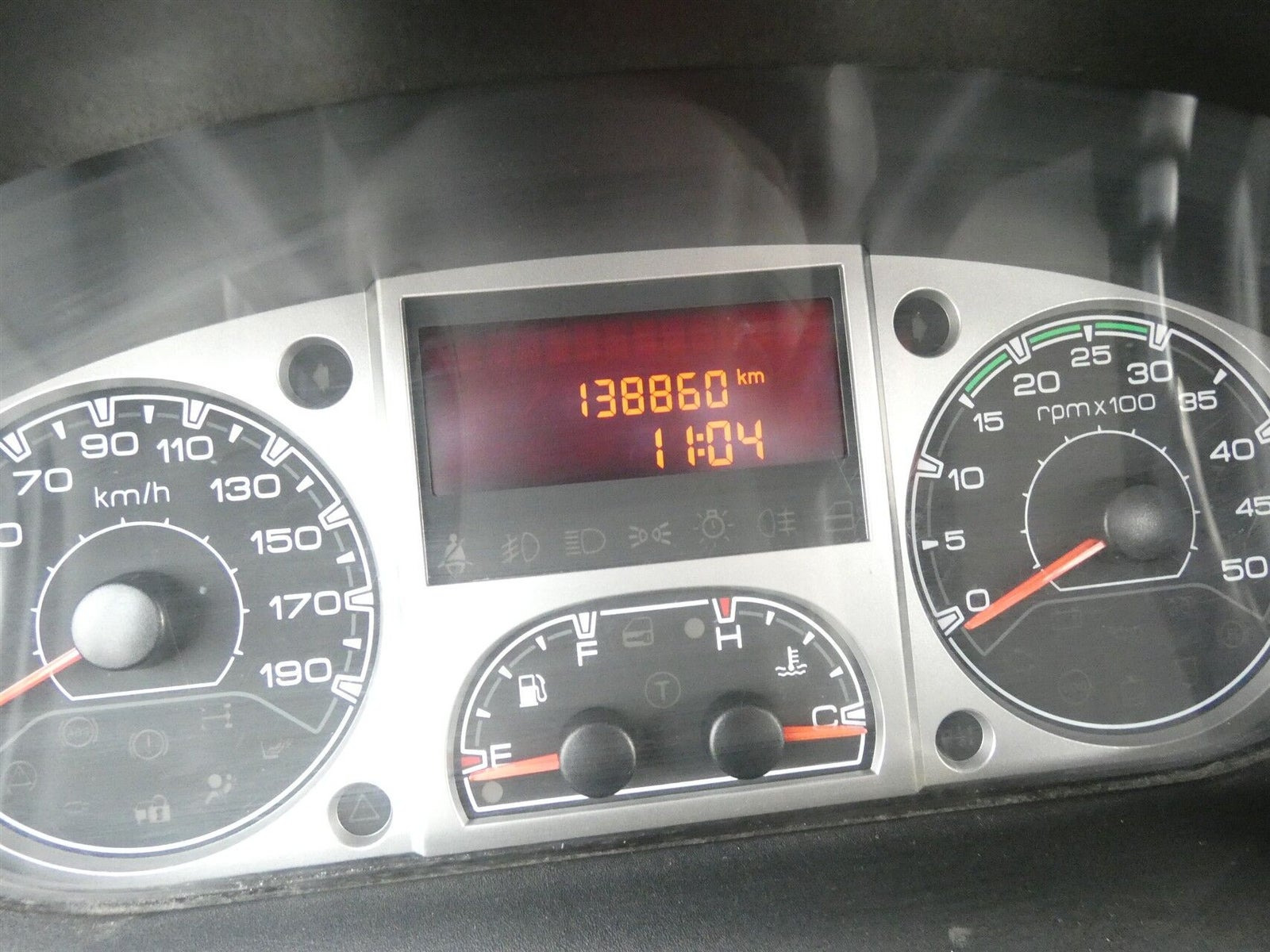 Hvid Iveco Daily fra 2011