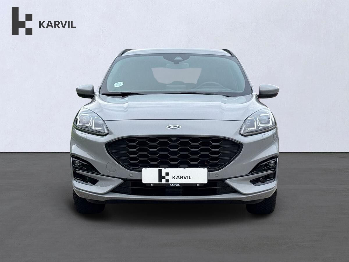 Grå Ford Kuga fra 2024