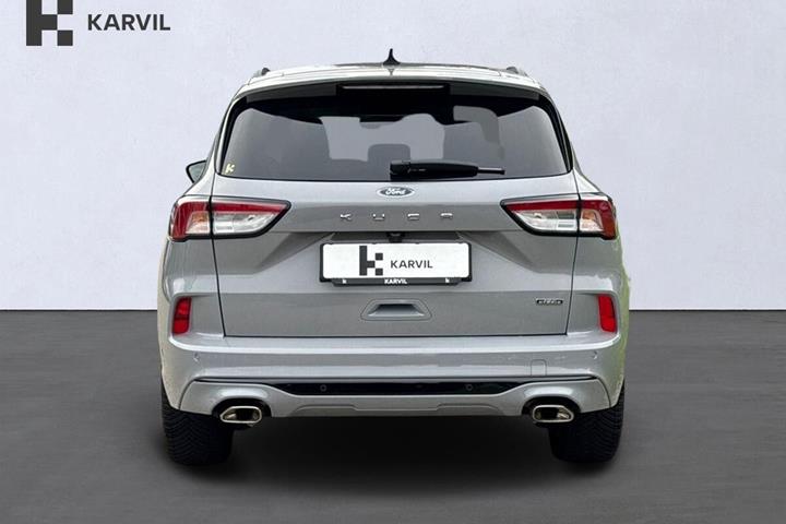 Grå Ford Kuga fra 2024