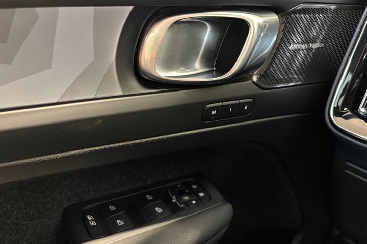 Sort Volvo C40 fra 2023