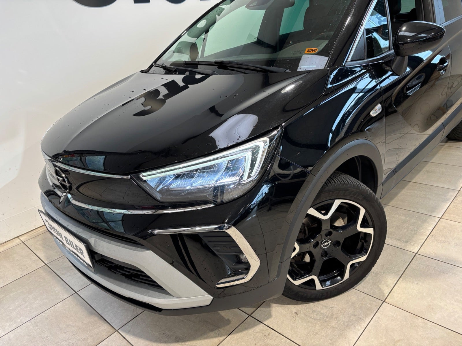 Sort Opel Crossland fra 2021