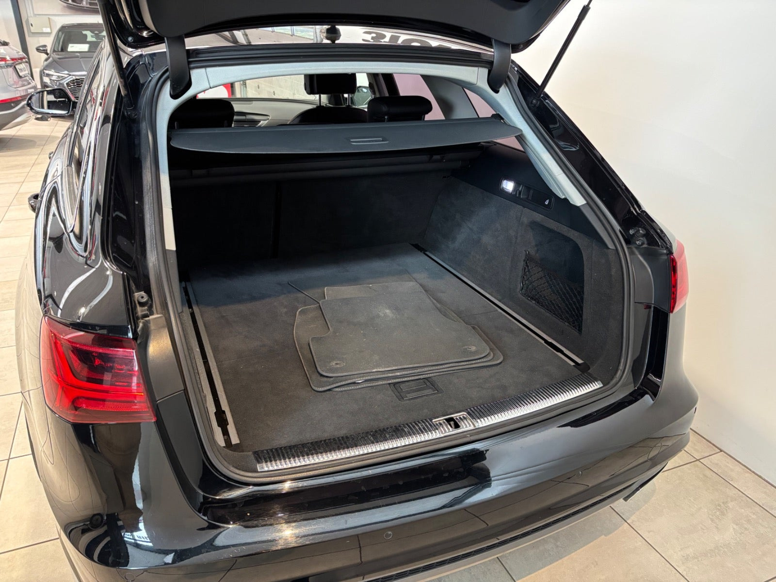 Sort Audi A6 fra 2017