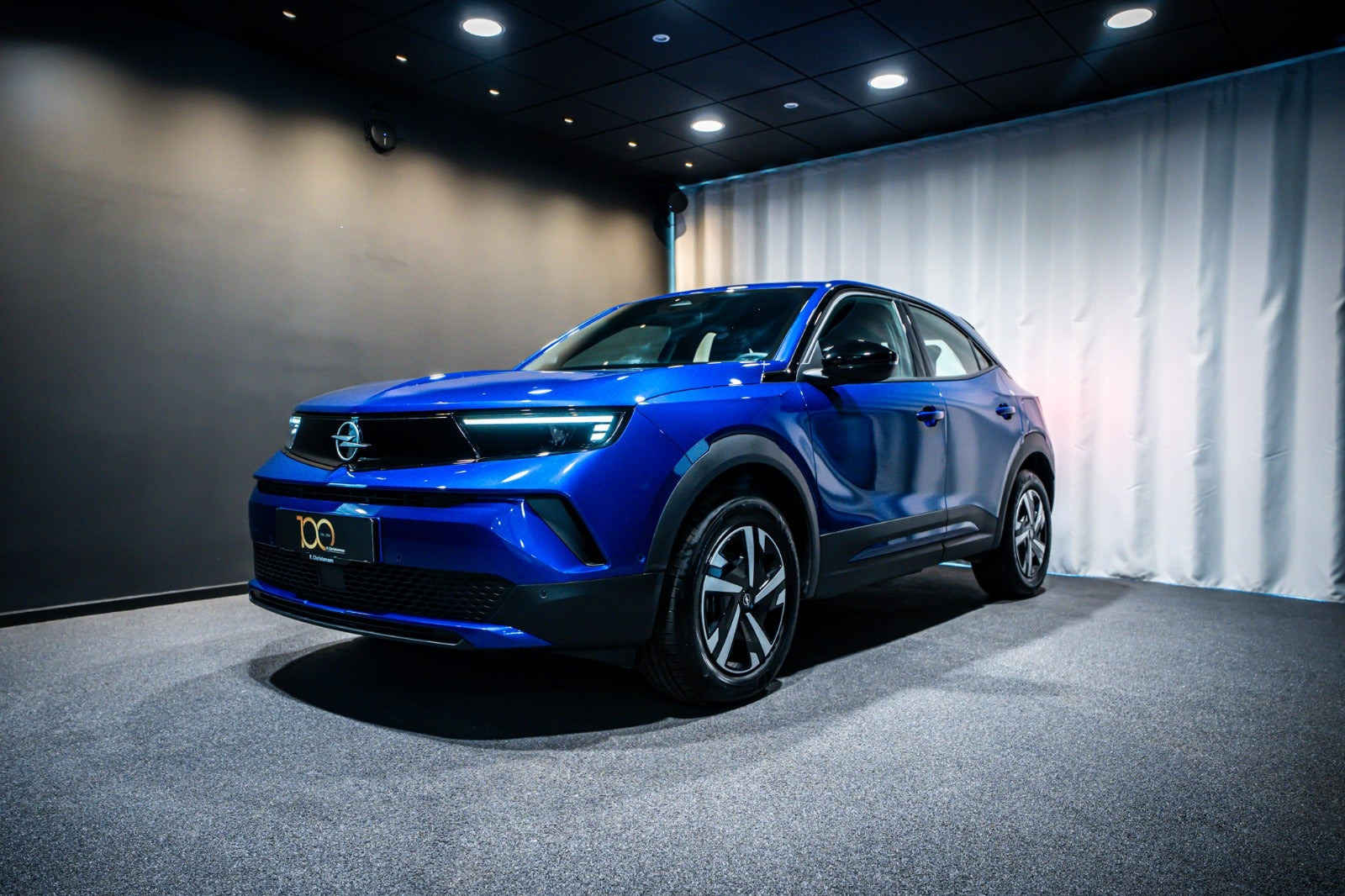 Blå Opel Mokka-e fra 2025