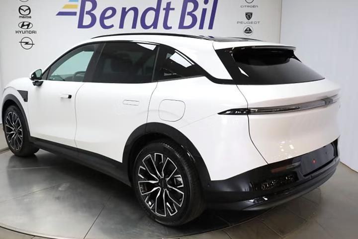 Hvid Zeekr 7X fra 2026