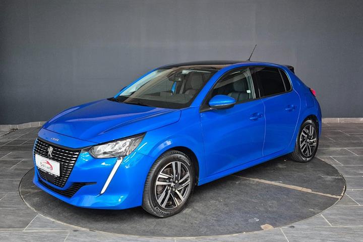 Blå Peugeot 208 fra 2020