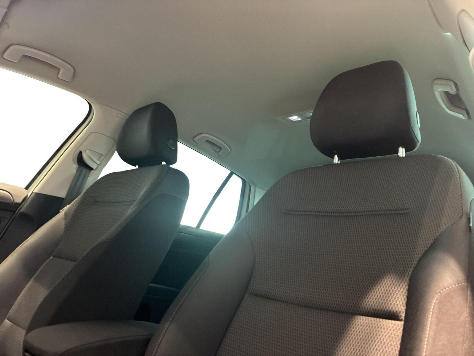 Hvid VW e-Golf VII fra 2019