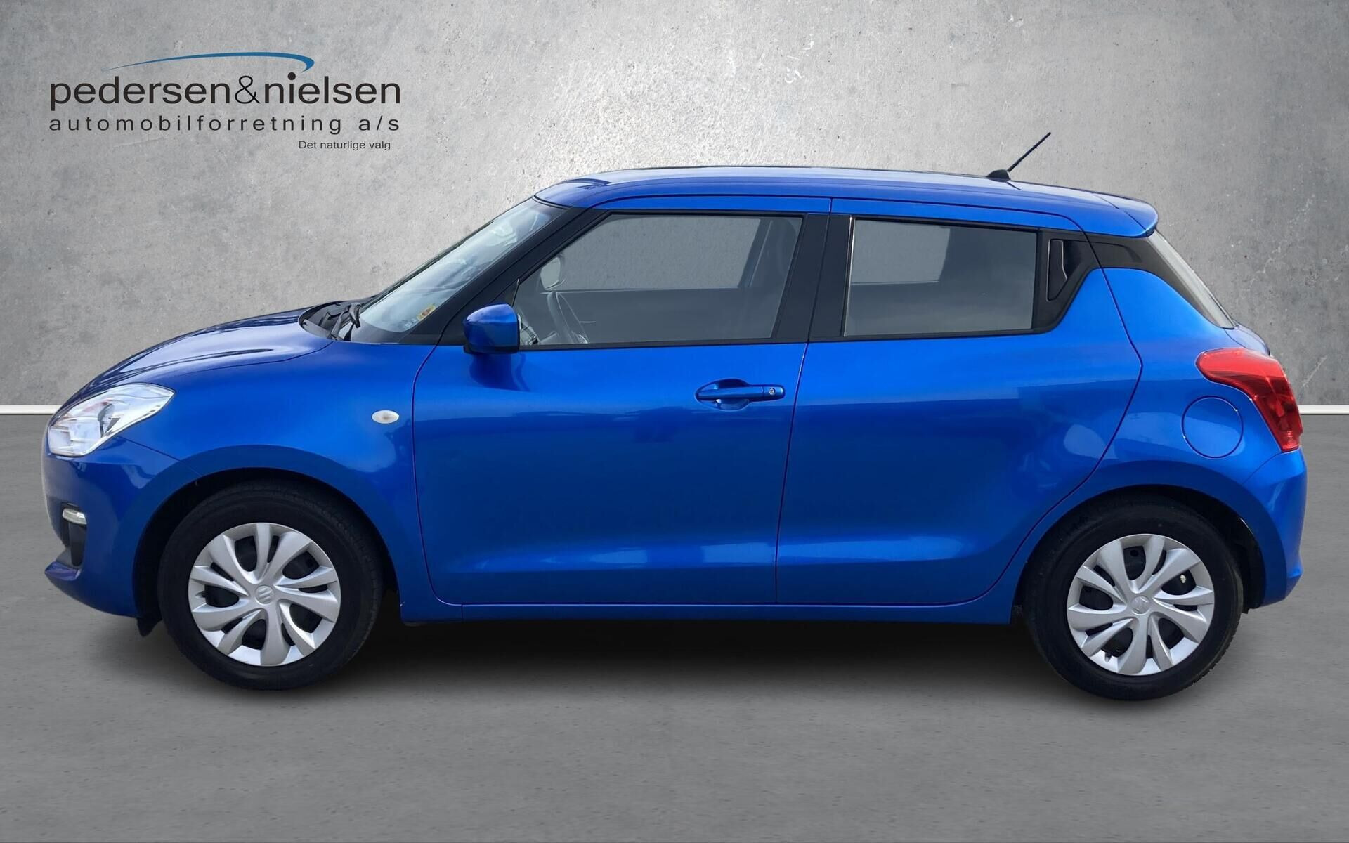 Blå Suzuki Swift fra 2020