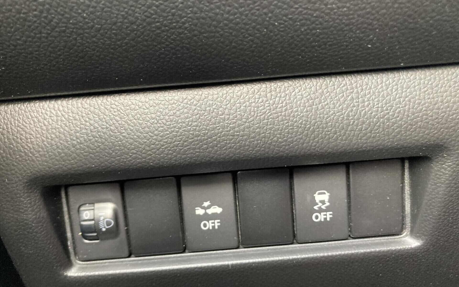 Blå Suzuki Swift fra 2020