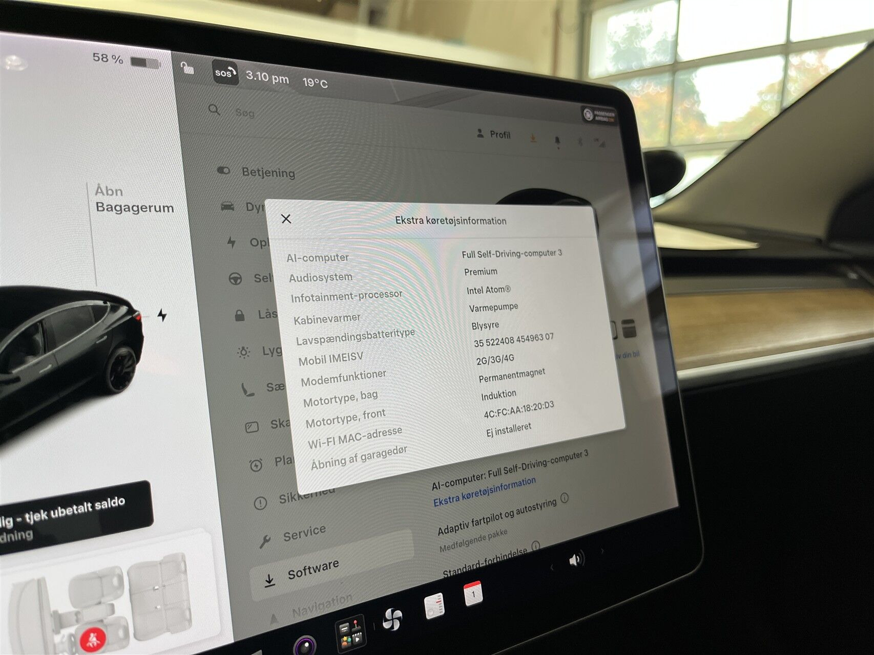 Sort Tesla Model 3 fra 2021