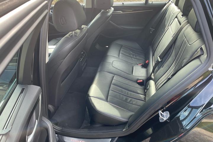 Sort BMW 520d fra 2018