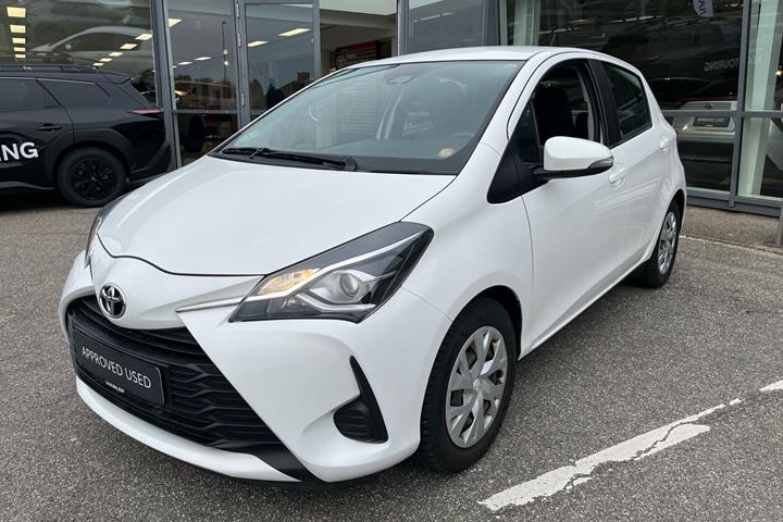 Hvid Toyota Yaris fra 2019