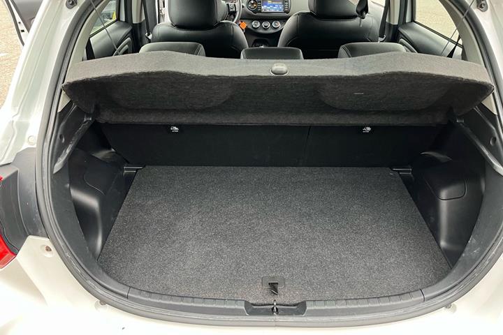 Hvid Toyota Yaris fra 2019