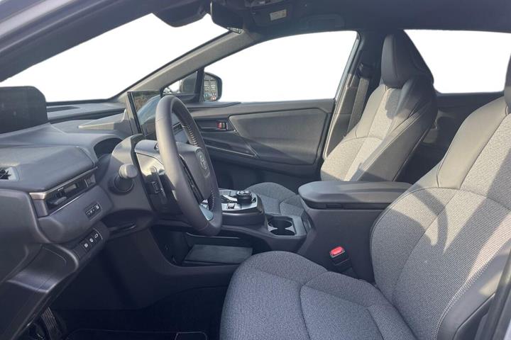 Sølv Toyota bZ4X Touring fra 2026