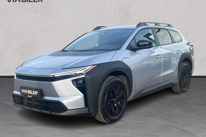 Sølv Toyota bZ4X Touring fra 2026