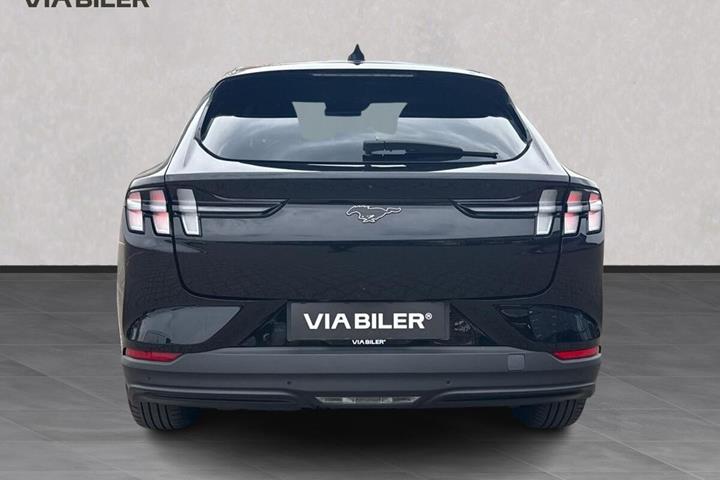 Sort Ford Mustang Mach-E fra 2021