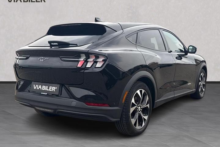 Sort Ford Mustang Mach-E fra 2021